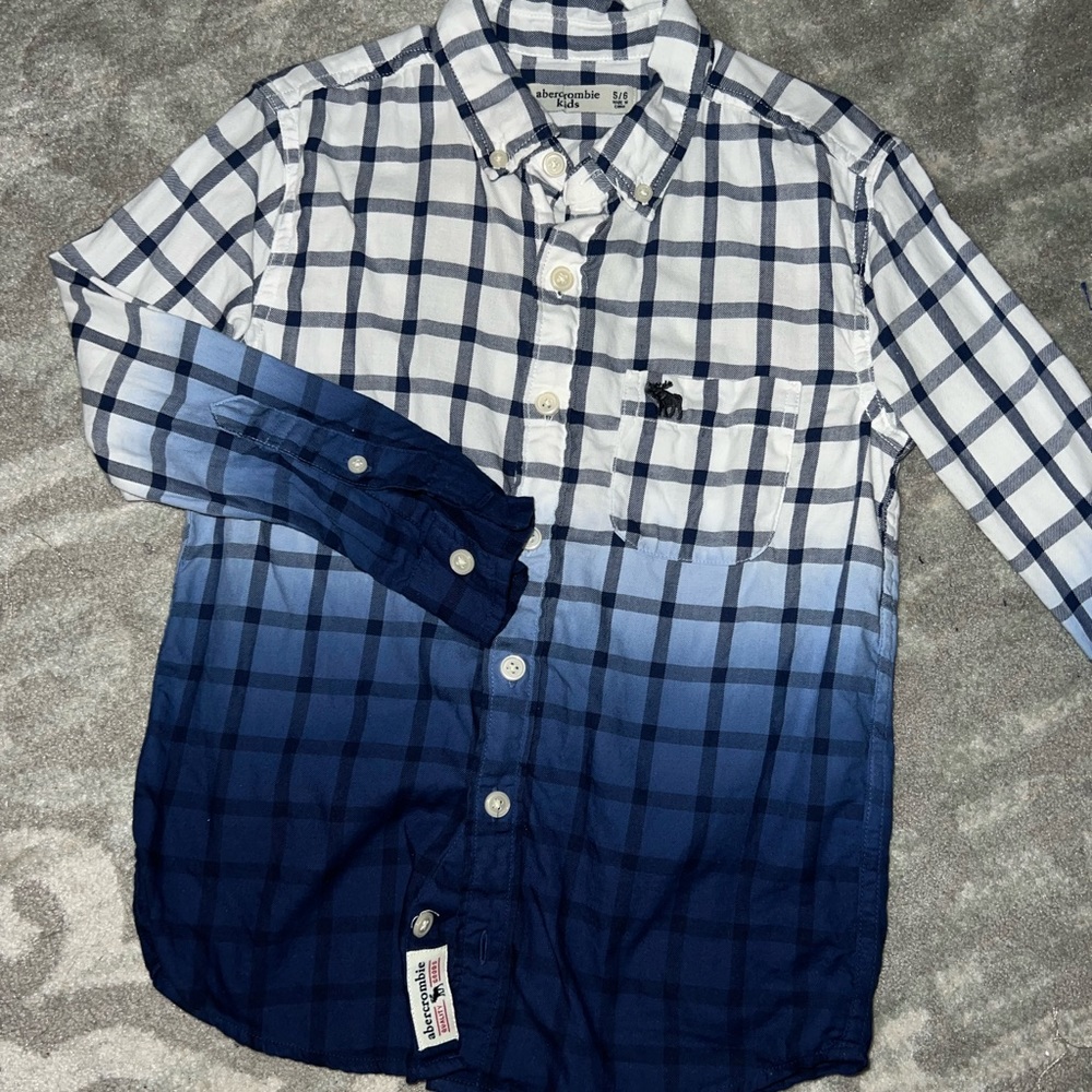 Boys Abercrombie blue button down shirt long sleeve